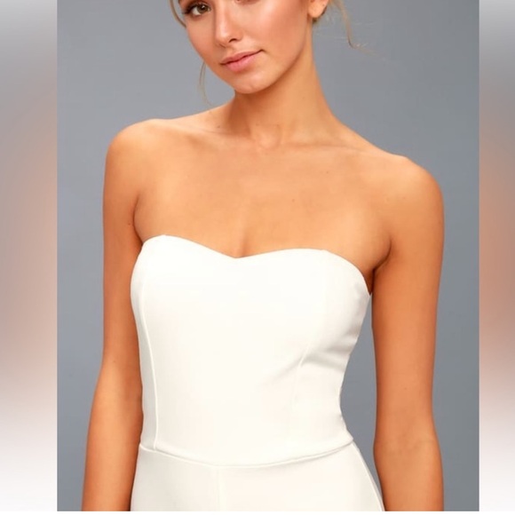 Lulu’s Edith White Strapless Stretchy Ponte Fabric Wide-Leg Sexy Jumpsuit NWOT M - Picture 3 of 16